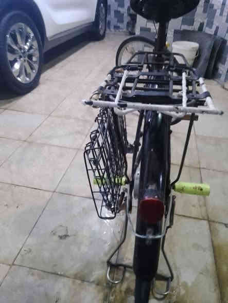 السلام عليكم ورحمه الله وبركاته طبعن هاذ البايسكل للبيع وسعره 75وبي مجال مكاني الناصريه شارع الجامع وهذا رقمي ***********
