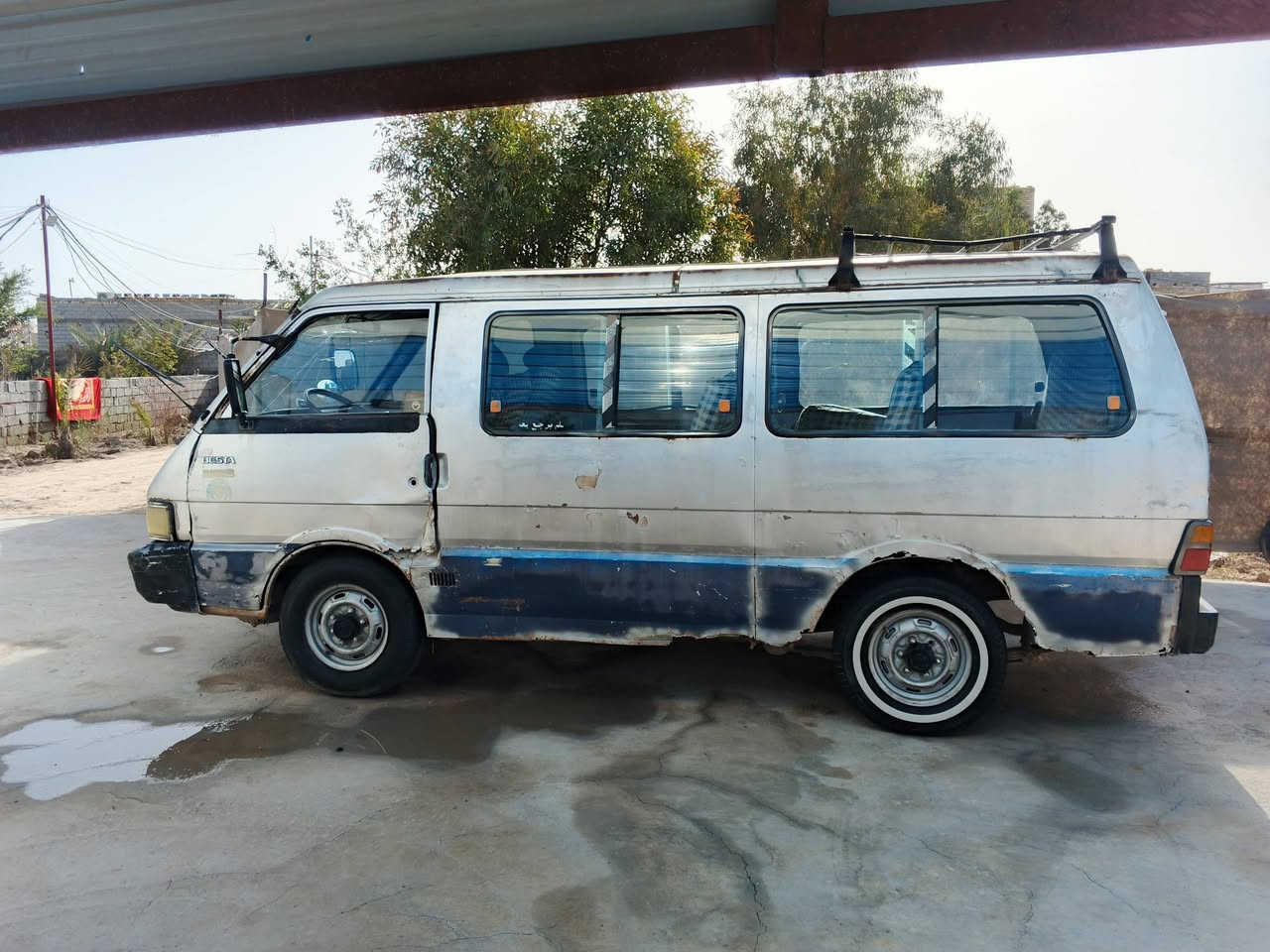 سلام عليكم كيه بسته موديل 94 رقم احمر ماندل راعيها  مكينه بيها  خيط بخار   كير اكسن حداديه تخم تاير  خير من الله مكان السياره الناصريه *********** السعر 17 وبيها مجال قليل
