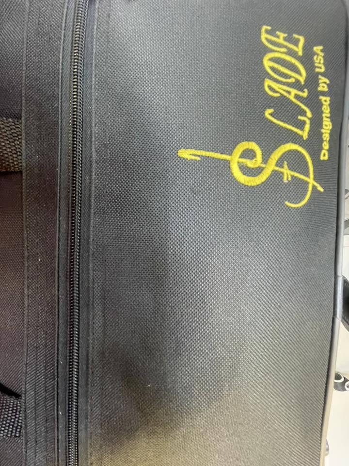 Clarnet for sale:
Slade brand designed by USA.
All the pieces   :- B flat
کلارنیت سبمول
کامل أشیاء موجود بدون نقصان او عیب جدید ممتاز
١٣٠$

سلیمانیة -عراق
توصیل موجود لکل مکان .
مسنجر او واتسئاپ ***********
