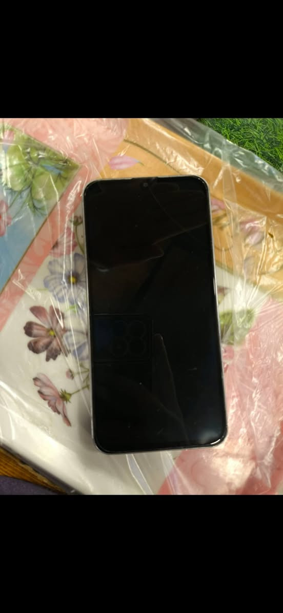 جالكسي سامسونج5G✨️ اي 34 كله على البلاد 256 جيجا دبل سيم كارد السعر 275 بمجال قليل رقم الهاتف☆☆☆***********
