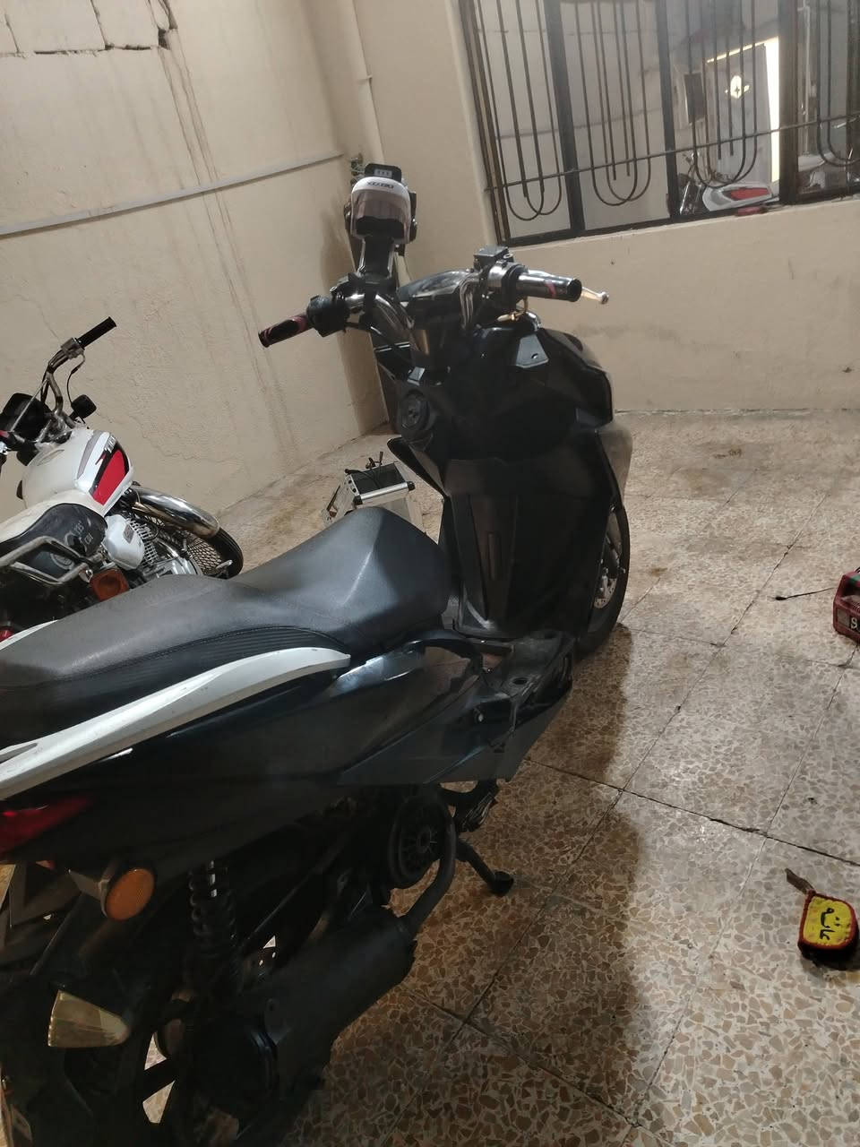 دراجه FS150ccشرط نكره سلف من الصبح سرعه 140
كزوز رياضي فصلات +نار لايتات زينون ابيض دراجه كاملا من كلشي فقط بيها ملاحضات زغيره بل درع مو بل محرك سعرها 375 بيها مجال حك جيتك بس
***********
