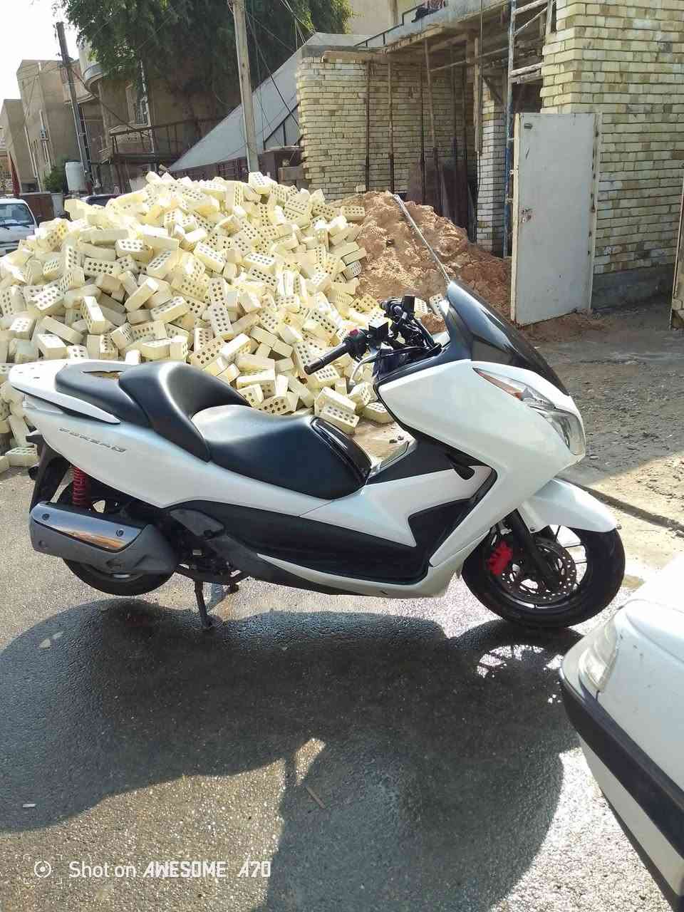 سلام عليكم شباب دراجه فورزا 0/12.  موديل 2018دراجه مكفوله من كل النواحي من مكينه من صالصنه من كشر من معدل دراجه موجوده ***********
