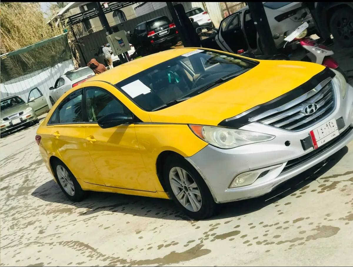 السلام عليكم
سوناتا 2011 امريكي محرك2400
السياره ليبل واحد بيها باب فقط
سياره جاهزه من كلشي 
منضومه غاز  ايطاليه 60 لتر
رقم بغداد 
العنوان / ديوانيه
***********
