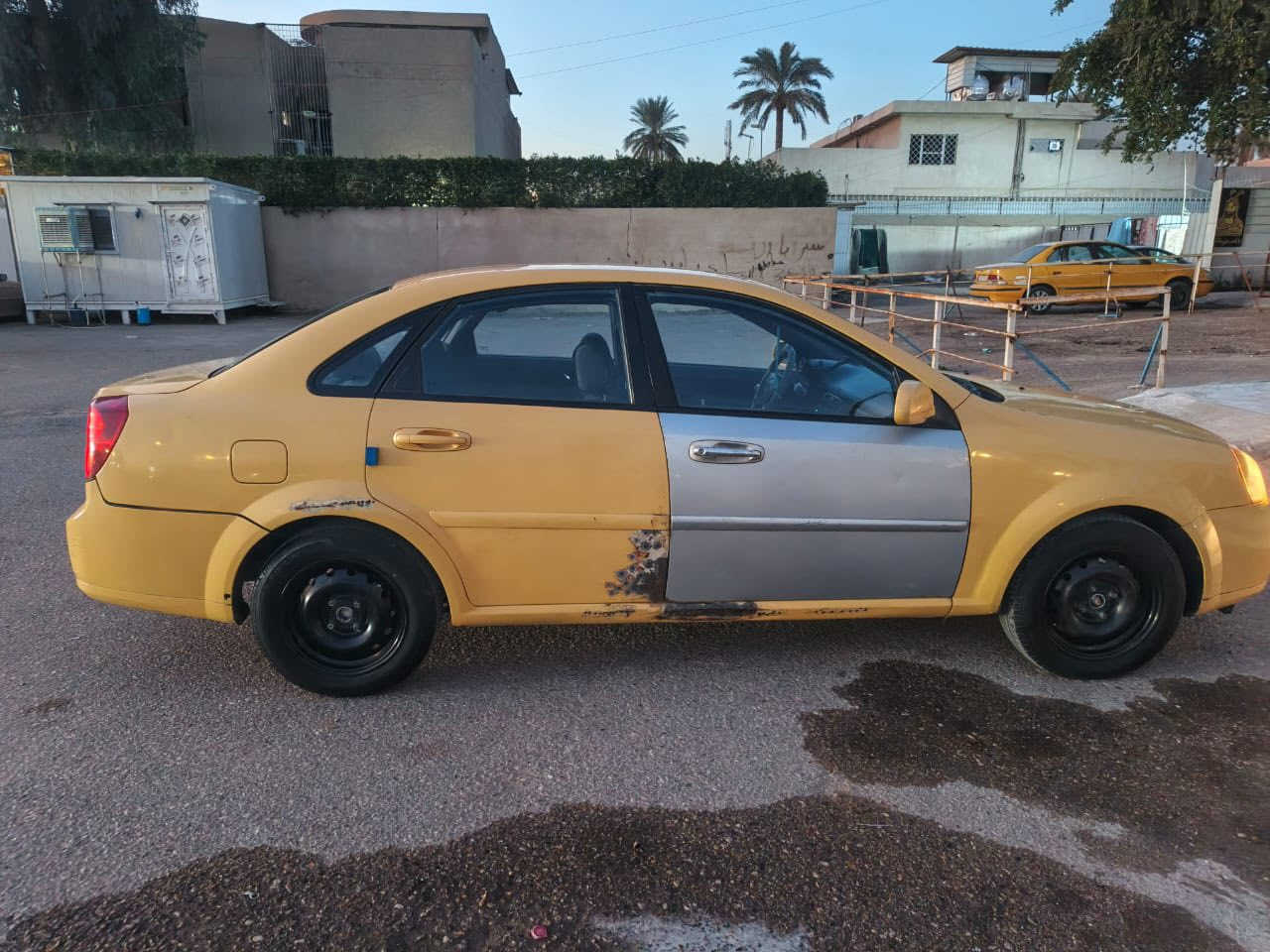 سلام عليكم اخوتي
اوبتره 2011 اصفر للبيع رقم بغداد انكليزي مميز 
مصفره هيئه وغرامات  كير مكينه مكفولات
تبريد شغال بارد دواخل نضيفه شاشه كامره
ضربتها فقط باب الصدر موضح بصوره
مصبوغة حزام السعر.(64) وبيها مجال كل تفاصيل مذكوره
إتصال فقط او واتساب  ماجاوب ع فيس رجاءً
***********
 العنوان بغداد
