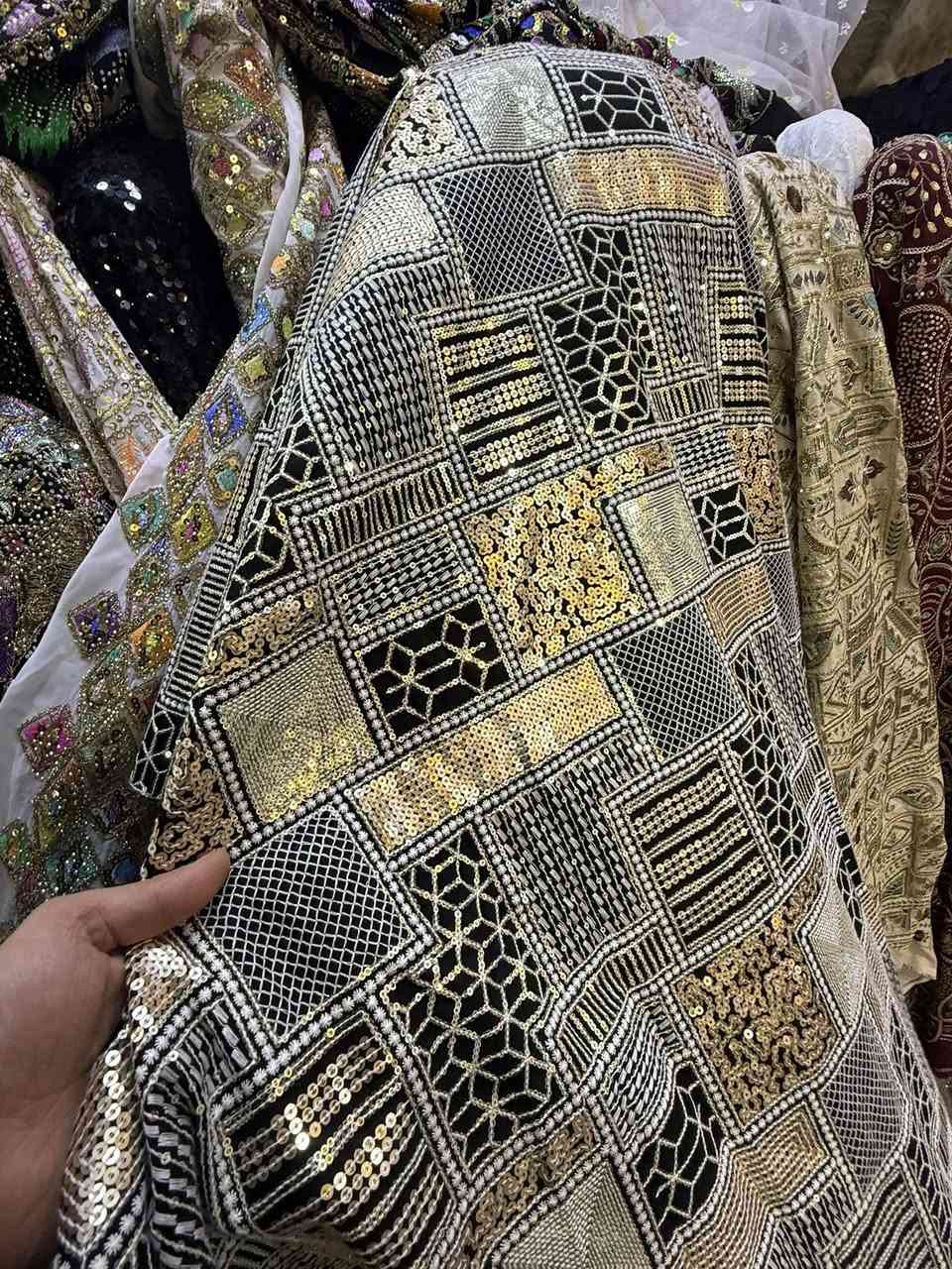 كتان هندي مطرز 🍃.   سعر المتر  20 آلاف دينار 😍

التوصيل صار 3 آلاف لكل العراق 🇮🇶 وتدللون 😘

للحجز واتساب *********** ☎️

زورونا عنوانه بغداد الكاظمية سوق النخله أقمشة الفراشه 🦋
