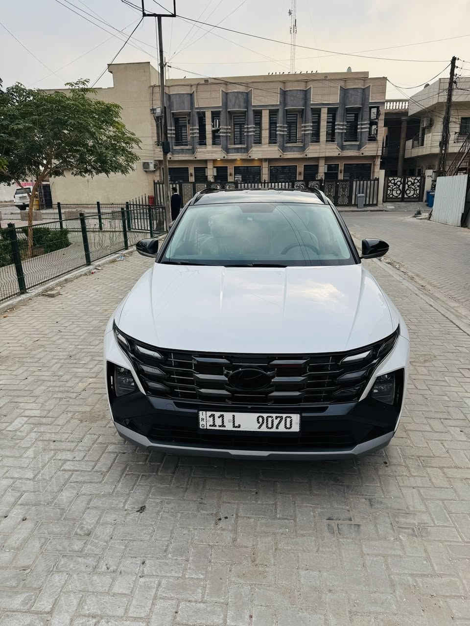 توسان 2025 توكلر زيرو
ماشيه 3 الاف ، شاشه متصله سينما ، مقاعد كهرباء، لون ابيض الداخل ، مقاعد تبريد، بردات البوب الخلفيه، ويل 19، جنطه كهرباء، بصمه التشغيل ، تشغيل عن بعد ، هاند بريك كهرباء ، اوتو هولد ، محرك 2.0 دوش ، حساسات اماميه خلفيه ، كامره دواره ، درايف مود اربع انظمه قياده 
السعر ب240 وبيها مجال 
مكاني بغداد / السيديه 
***********
