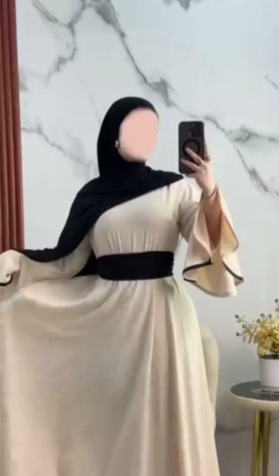 "صيف بلا سخانة معانا ☀️🧊
ستيل محجبات 👗 قماش بارد 
والسومة؟ 💸 تحطمي السوق متلقايها برا 
التوصيل متوفر 58 ولاية 🚚📦🇩🇿"


**إذا كنت صاحب هذا الإعلان وتريد حذفه لأي سبب، رجاءا أرسل رسالة إلى الدعم الفني**