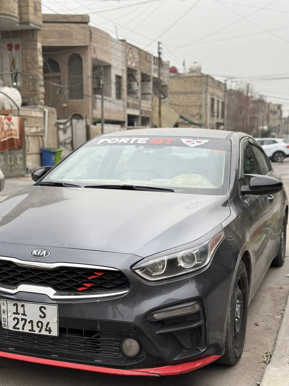 السلام عليكم فورتي 2021 سيارة كير عادي كليين مكفولة من ضربة ولمعجون ولصبغ سيارة نص فول شاشة تحديد مسار رادار امامي كامرة شاشة حساسات امامية سيارة نصبتهة اجنن التصوير ضالمهة سعر 115وبيهة مجال  مكان بغداد شعب ***********
