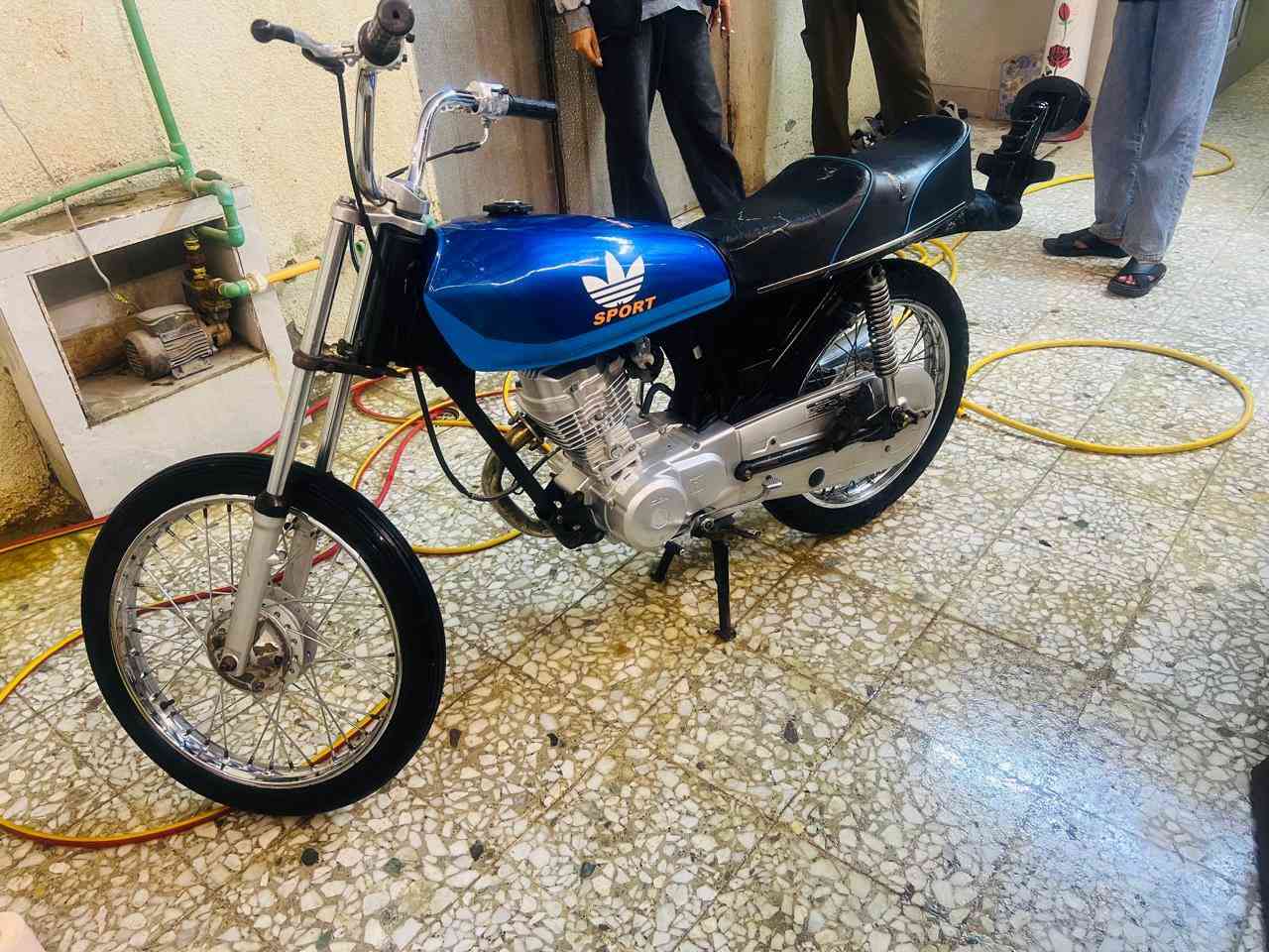 دراجه ادوات موديل 2023 محرك ما مفتوح كلشي ما ناقصه مكان بصره حيانيه سعر 500 بيه مجال
رقم ***********
