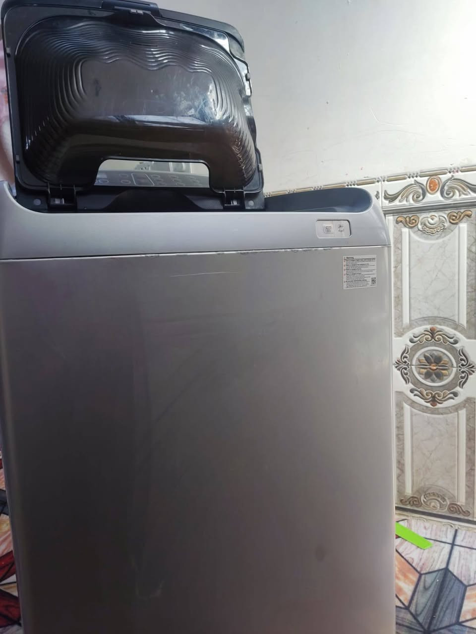 غسالة فول اوتوماتيك للبيع سعرها 300 وبيها مجال للشراي مكاني كربلاء حي الجهاد رقم الهاتف ***********
