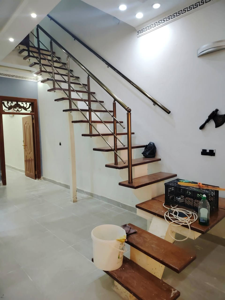 #دار_سكن_للأيجار_العنوان 📍حي الجامعه شارع سوات الفرع المقابيل التانكي
المساحه 100م بناء جديد طابقين
يتكون من غرفه نوم في الطابق الارضي 
مع استقبال و مطبخ وحمام 
وصاله في الطابق الأرضي والأول  
ملاحضه// البيت يؤجر  مع الاثاث   
 #للاستفسار 
او مراسله الصفحة أو واتساب او الاتصال ع الأرقام التأليه 
   ***********
#بيت #دار #عقار #ارض #الديوانية
