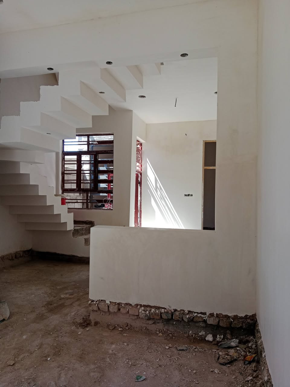 السلام عليكم 
شقل درجه اوله جص وبورك .المتر 6000 الف داخل بغداد 
فقظ رقم الهات ***********
