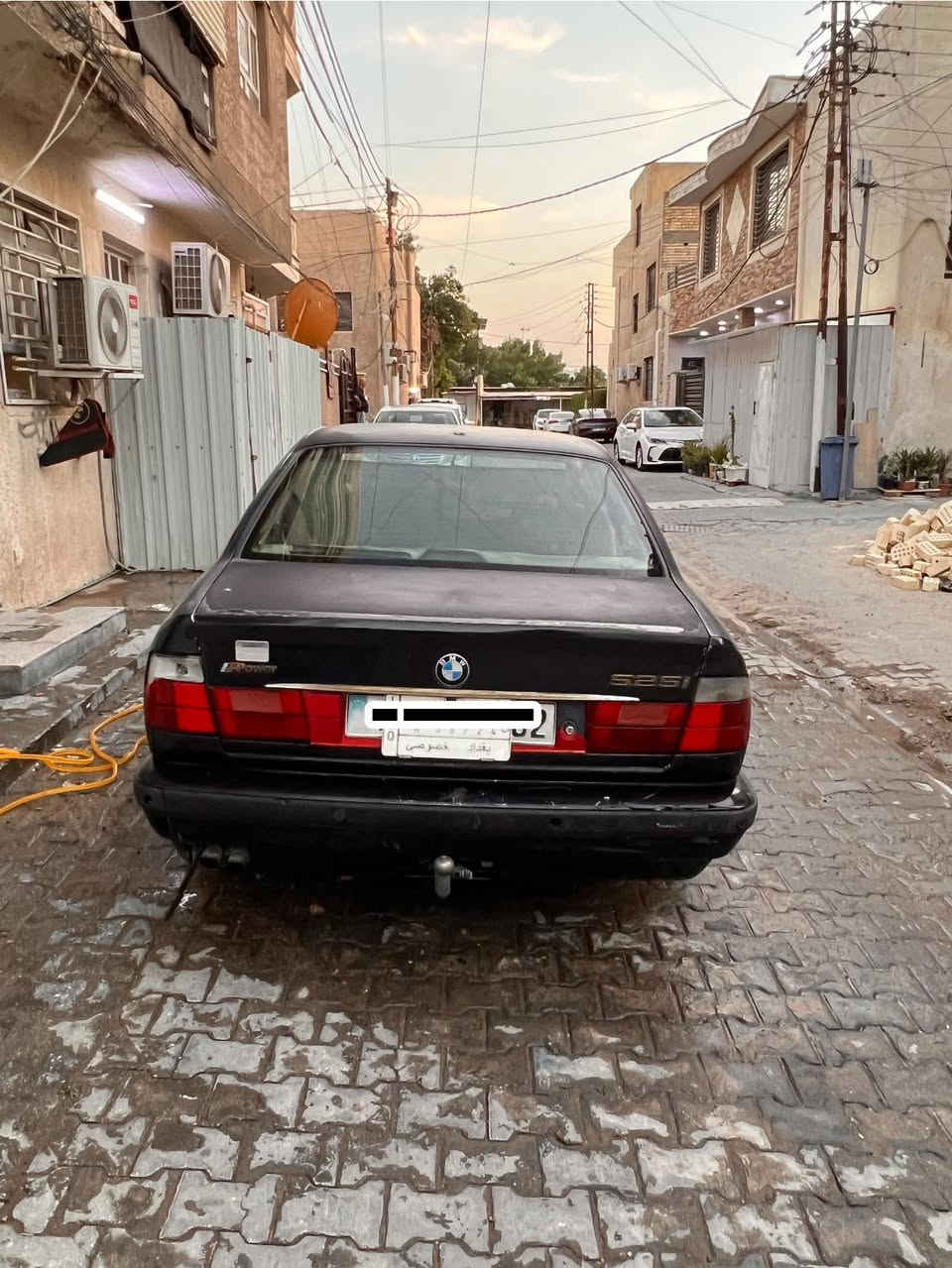 السلام عليكم 
اخوان السياره مثل ما موضح بالصور بي ام دبليو موديل 95
525
السياره كايمه عليها غرامت ٤٥٠ الف على المشتري  رايدها ب25 وبيها مجال حك الجيه 
شرط التحويل
رقمي ***********
