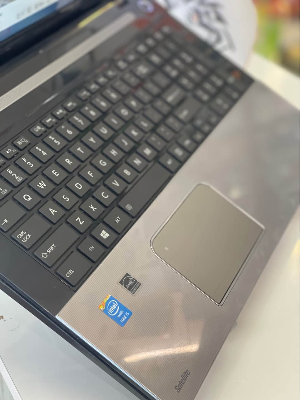 ⭕️ فقط بسعر 170 الف ⭕️

Laptop TOSHIBA 💻

Core i5 ✅

الجيل الرابع 🔥

Ram 8GB 🔥

هارد بسعة 256 ssd سريع جداً 🚀

شاشة عملاقة بحجم 17 فول HD 🖥️

منفذ HDMI port 🎞️

منفذ VGA 📽️

منفذ usb  عدد 3

منفذ aux 

بطارية تدوم اكثر من ساعة  🔋

ملاحقات الجهاز شاحنة اصلية 🔌 + حقيبة 

نظافة الابتوب 99٪؜

العنوان الموصل الزهور دورة سيدة الجميلة  📍

مجاور قهوة السرحان مكتب فوكس ستور 

يتوفر توصيل جميع محافظات العراق 🚚🚛🚚🚛

تفاصيل اكثر :☎️ ***********.☎️*********** موصل, نينوى
