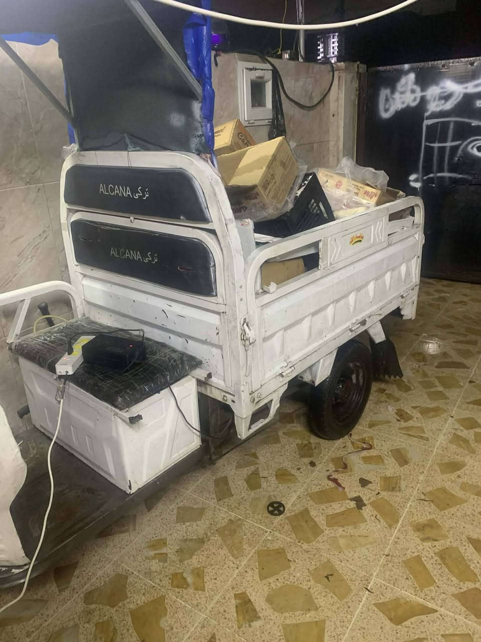 السلام عليكم ستوته شحن للبيع السعر 800الف بطاريات جديده


**إذا كنت صاحب هذا الإعلان وتريد حذفه لأي سبب، رجاءا أرسل رسالة إلى الدعم الفني**
