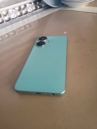 سلامعليكم جهاز ريلمي c55 265ذكرة نضافه فول وياه شاحنة وكارتونه رقمي 07...