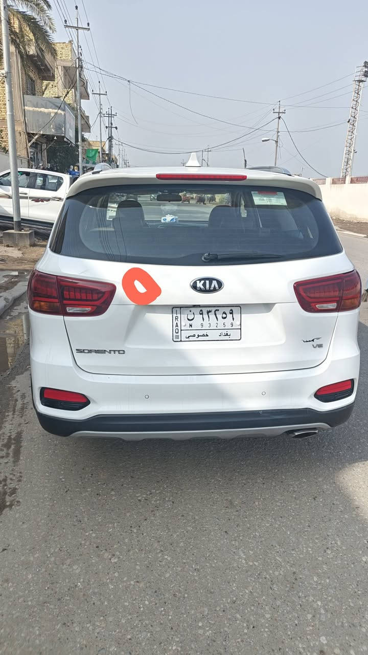 سورنتو مديل 20ماشيه 94 فول ماصفات واحد على واحد مايحتاج اذكر مواصفاته سياره حلوه وجديده  بيع مراوس بقل منه مكان السياره ميسان ***********
