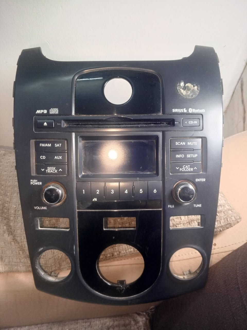 مسل فورتي سيراتو ٢٠١٠
جديد كلشي مابي 
سعره ٤٠
***********
