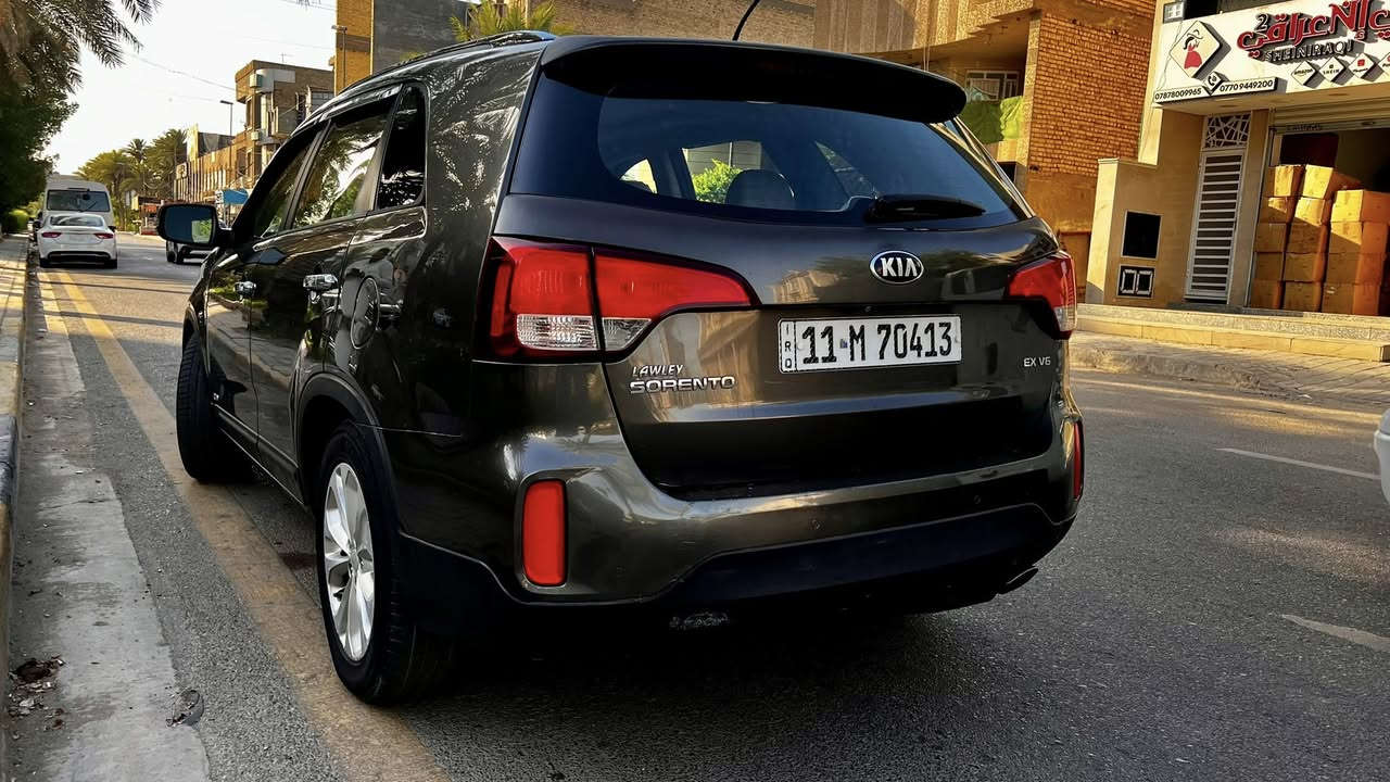 السلام عليكم
سورنتو للبيع موديل 2015 فول ex v6
وارد امريكي حادثها دعاميه اماميه والبنيد مرشوش كلير بامريكا بدون ضرر وبدون ايرباك الحادث موضح بالصور 
المواصفات 
* تحكم ستيرن 
* تدفئة وتبريد كشنات امامية 
* شاشة جبيره 
* فور ويل 
* بنوراما 
* مري شفط 
* حساس نقطه عمياء بالمري 
* مري قلاب ويه البك 
* اشاير بل مري 
* ترحيب بيبان 
* كامره خلفية 
* سبعه راكب 
* بردات خلفيه 
* كشنات الاماميه تحكم كهرباء وخزن ميموري 
* 3 وضعيات القياده 
ممشه السيارة 114 الف ميل 
السعر 152 وبيها مجال 
الرقم ***********

