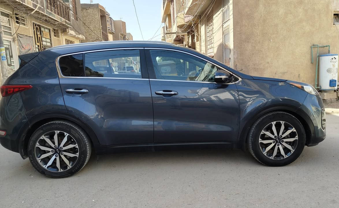 ياالله سلام عليكم.للبيع أو مراوس كيا سبورتج موديل 17وارد امريكي فول مواصفات
فتحه سقف بانورما
رادارات ومري ترحيب
كشنات وموقود هيترات
3انضمة قياده
شاشه وكامره دواره 
بصمه ابواب وتشغيل
وبعد بيه هواي مواصفات 
حادث السياره جاملغ وبنيد بدون دواخل 
السياره جديده وجاهزه علااخر حبايه وبل عافيه علياخذه ارقام وسنويه جديده بأسمي
السعر 148وبيه مجال للاستفسار ***********مكاني كربلاء..
