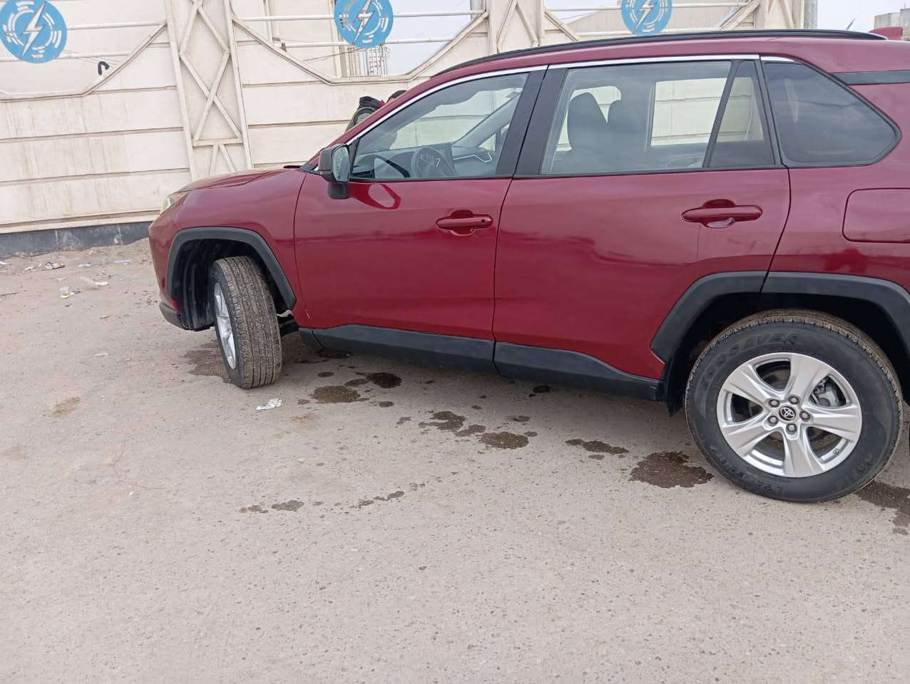 السلام عليكم ورحمة الله وبركاته 
راف فور هايبرد LE
2021
للبيع
 مراوس بكامري 
رقم بغداد الدولي بسمي 
ماشية 70حقيقي 
تحكمات ستيرن جهتين
هاندبريك كهرباي 
شاشه كبيره 
رادار تحديد مسار 
السياره  بيهةكاملغ خلفي واشويةبل باب
ومصبوغةخزام توحيدلون
عندي صورقبل الصبغ
مكان السياره صلاح الدين قضاء  بيجي 
رقم الهاتف ‏‪***********‬‏
