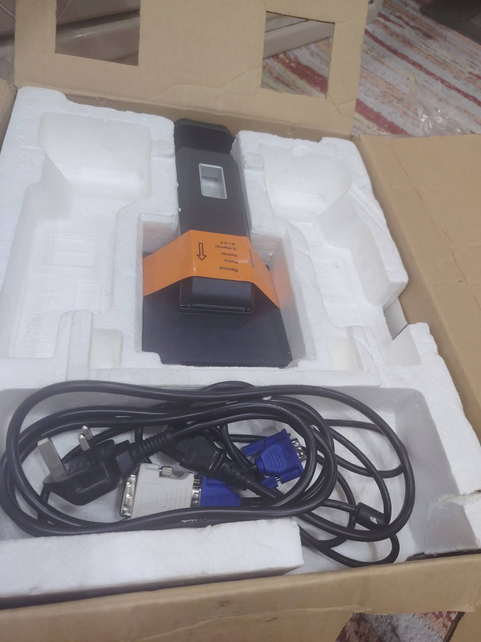 شاشه dell جديده بلكارتون غير مستخدمه
للبيع السعر  ٦٠
نهائي السعر
مكاني صالحيه بغداد


**إذا كنت صاحب هذا الإعلان وتريد حذفه لأي سبب، رجاءا أرسل رسالة إلى الدعم الفني**