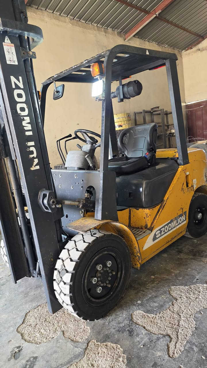 للبيع رافعه شوكيه صيني أزوزه 3طن 3حركات جوب عالي 
موديل 2016 بدون أوراق وابيعلك واصل للموقع
مكفوله كير مكينه أكسل طخم تاير جاهزه للعمل 
العنوان ديالى بعقوبة قرب مديريه المرور 
ستفسار اكثر اتصل 
***********
***********
يوجدتوصيل جميع المحافضات
