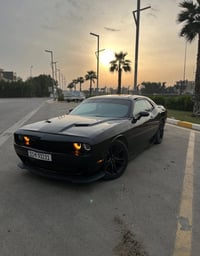Dodge challenger sxt 2019 السلام عليكم   مواصفات فئة ال sxt شاشة وسط c...