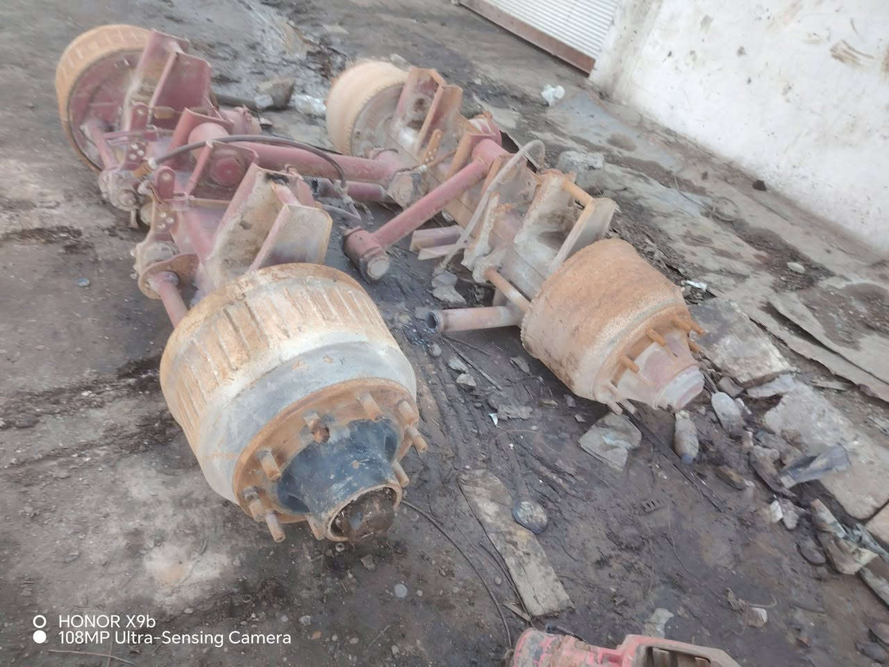 ***********
***********
