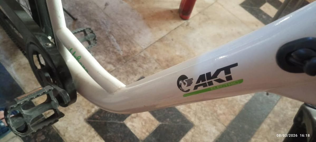 يالله الله مصلي على محمد وال محمد 
بايسكل حجم 26 شحن اصلي اصلي 
نوع البطاريه لثيوم مشي خير من الله اصلي 100/100 
ستعمال قليل سعر 350 وبيه مجال بسيط


**إذا كنت صاحب هذا الإعلان وتريد حذفه لأي سبب، رجاءا أرسل رسالة إلى الدعم الفني**