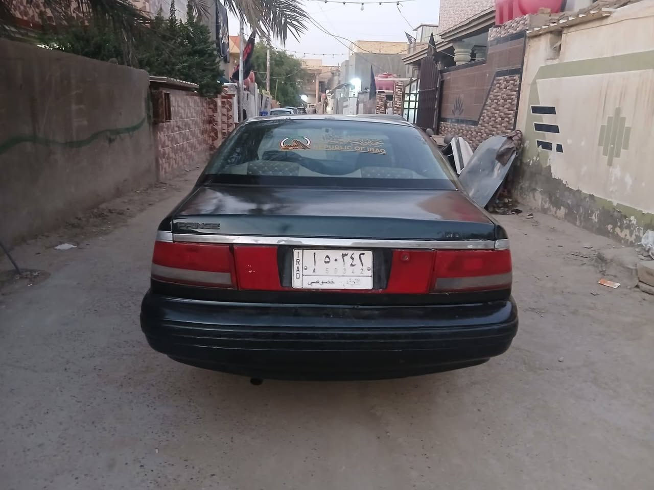برنس 93 نجف لون زيتوني  اوتماتيك محرك مفتوح محرك وكير وحداديه وتيارات وباتري كله نضيف حلوه داخل وخارج صبغ عام بدون ضربه السعر 25 الشراي يتصل *********** عنوان حله نادر
