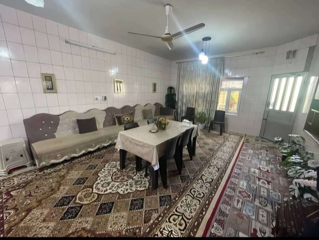 دار للبيع في حي المالية المساحة 720 م قرب المعهد  بحالة جيدة الواجهة 24 م طابقين 9 غرف نوم هولين داخلي وخارجي واستقبال وخدمات و كراجين .
للاستفسار اتصل ***********
او واتس اب
