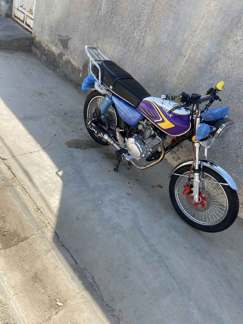 السلام عليكم تايكر 2025خمسه كير الدرجه حلوه كلش شلعه ومعدل مكان شهربان السعر 750و بيها مجال قليل *********** او إذا عندك مراوس ب نفس الشكل عادي
