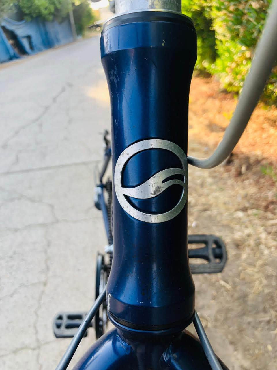 ⚜️دراجة  ماركة جينت أمريكي 🇺🇸🚲

⚜️رياضي حجم 28 فريم عالي 

⚜️معدن فافون خفيف بشكل 

⚜️دبل كير فقاس شيمانو ياباني 

⚜️كير امامي 3 نمر 

⚜️كير خلفي 7 نمر 

⚜️سستم كامل شيمانو مختم 

⚜️ويالة زوم طبقتين رفيعه 

⚜️تايرات زوج جديد مال شركة

⚜️سرج اصلي طبي مريح 

⚜️دراجة احلا من الصور شرط 

⚜️السعر (160) الف 💵

⚜️تواصل(***********)☎️

⚜️ العنوان/موصل_حي_فلسطين 📍
