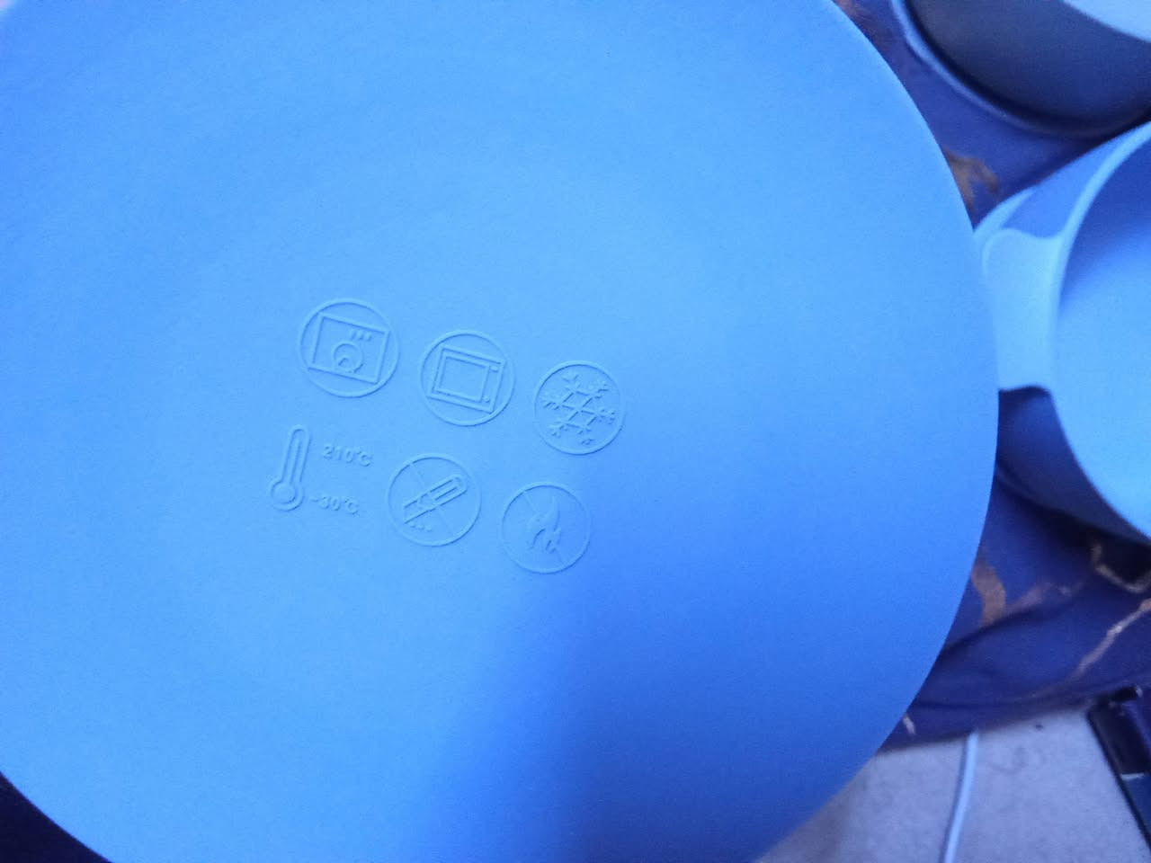 طقم طعام سيليكون طبي 100% للأطفال، يتميز بكونه آمنًا وخاليًا من مادة BPA.تتضمن المجموعة عادةً طبقًا مقسمًا مع قاعدة شفط لتثبيته على الطاولة، بالإضافة إلى أوعية وأدوات تغذية.يمكن استخدام هذه الأدوات في الميكروويف وآمنة للغسل في غسالة الأطباق.
اول تم ٧ الف
طقم طعام سيليكون طبي 100% للأطفال، يتميز بكونه آمنًا وخاليًا من مادة BPA.تتضمن المجموعة عادةً طبقًا مقسمًا مع قاعدة شفط لتثبيته على الطاولة، بالإضافة إلى أوعية وأدوات تغذية.يمكن استخدام هذه الأدوات في الميكروويف وآمنة للغسل في غسالة الأطباق.


**إذا كنت صاحب هذا الإعلان وتريد حذفه لأي سبب، رجاءا أرسل رسالة إلى الدعم الفني**