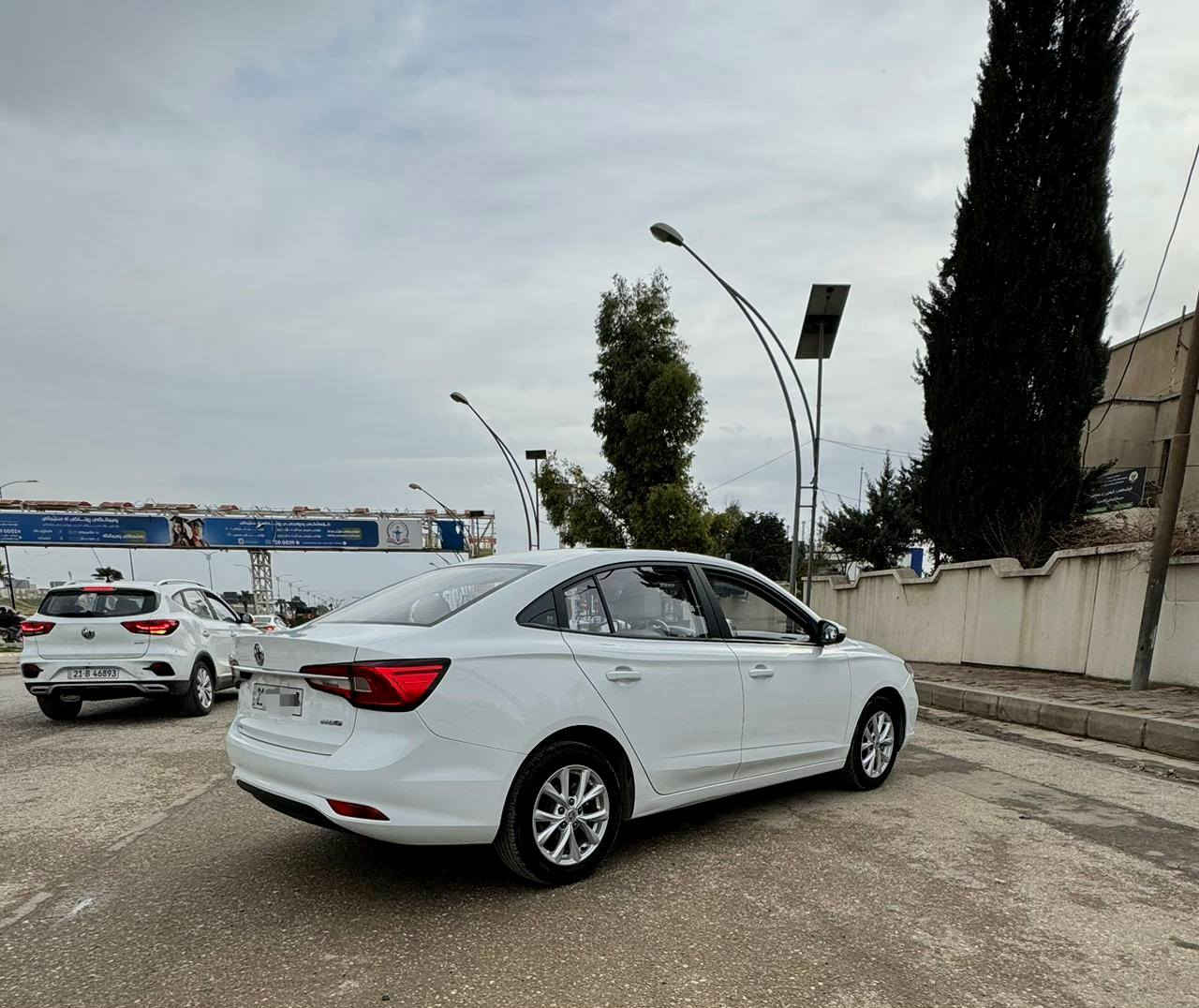 بەناوی خوا
  تکایە هەمووزانیارییەکانم نوسیوە بێ کەم وکوڕی
***********_***********
ئۆتۆمبێلی جۆری MG5ستانداردپڵاس موديل 2024 
  تەنها18هەزارکم ڕۆیشتوو کامل سێرڤسی شەریکەیە
 سەیارەکەبێ بۆیاغەدوو جێ ساردی هەیە
  (شار سلێمانی) بۆنرخ پەیوەندی بکە لەخزمەتام
***********_*********** السليمانية, العراق
