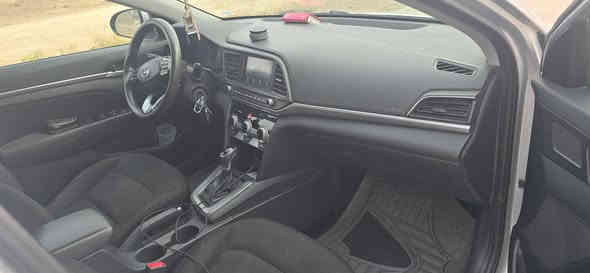 النترا للبيع
٢٠١٩ وارد امريكي
 مكينة ٢٠٠٠
حادث قبق جنطة 
وبالعراق تبديل بنيد بيها 
العنوان  كوت - جصان 
***********
