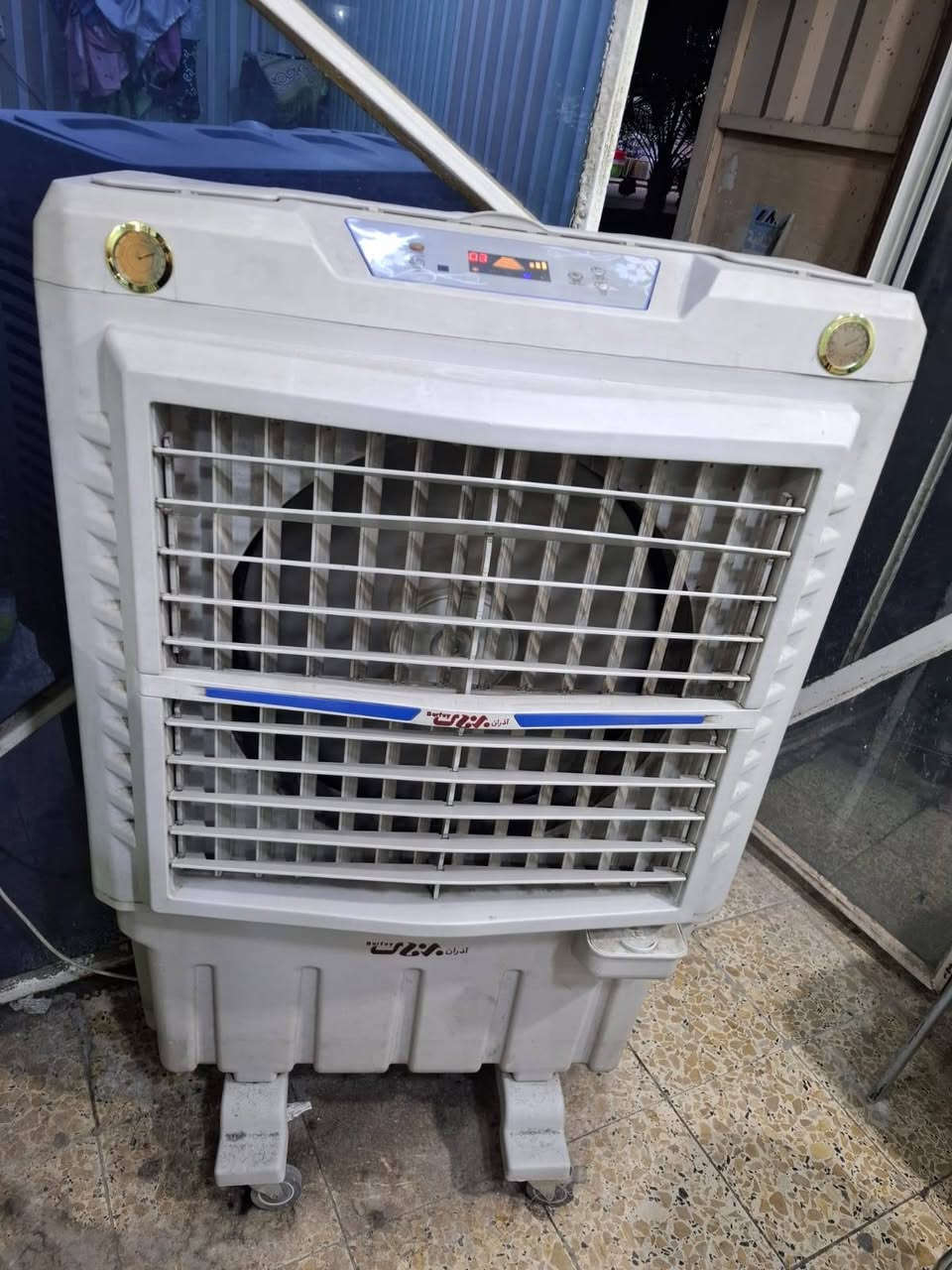 مبرده للبيع سعره 125مكانه كربلاء اني مكلفه بنشر فقط غير متواجده ع فيس تصال بصاحب المبرده *********** كربلاء, العراق
