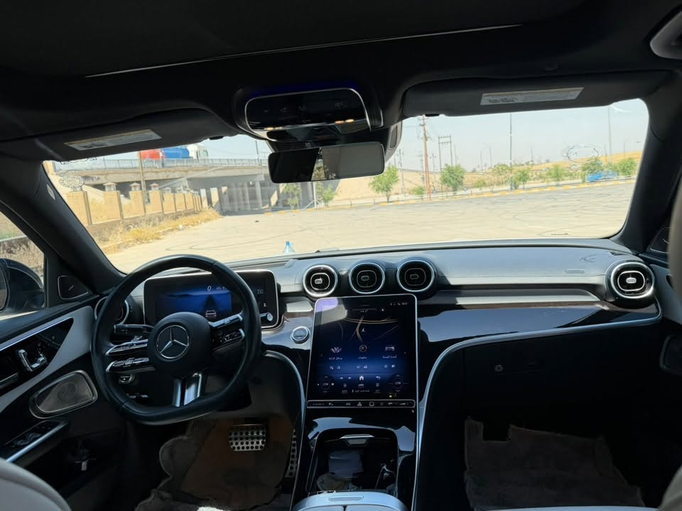 ✨
C300 /2024 
المواصفات:

* محرك 2.0 Turbo 4 سلندر
* قوة تقريباً 255 حصان
* عزم 400 نيوتن متر
* نظام EQ Boost 48V Mild Hybrid
* قير أوتوماتيك 9 سرعات 9G-TRONIC
* نظام قيادة رياضي Comfort / Sport
* شاشة وسطية كبيرة MBUX
* عدادات رقمية بالكامل
* تشغيل بصمة/زر
* دخول ذكي Keyless (حسب التجهيز)
* كاميرا خلفية
* حساسات أمامية وخلفية
* مثبت سرعة
* مساعدات أمان Mercedes (حسب الفئة)
* مقاعد كهربائية
* داخلية فخمة (حسب اللون والتجهيز)
* جنوط ألمنيوم أصلية
* إضاءة LED
* سياره مبرمج عربي ونزلت بيهه خريطه شرق اوسط 1700$ 
* داتاشو بيلادي من اعلا فئه مارسيدس 
ماشيه 48الف  كيلومتر حقيقي سياره بس مبدل صندوق بلادي شركه
سياره داتاشو من اعلاه فئه مارسيدس
❌ موافقه جام تضليل سياره جاهز من كل نواحي واتحدا  اكو بهيج سعر وسياره ايد واحد 
كبل متخابرني اسئل سوك هيج مواصفات وحادث خفيف بهيج سعر 385$ وبي مجال شراي يراسلني بل واتس *********** 
رقم شمالي تحويل وكاله ثاني يوم
