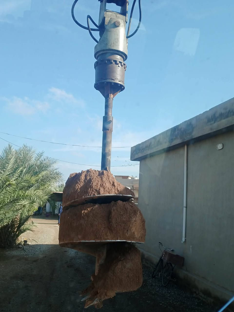 سلام عليكم برينه حفر صحيات متر و30 العمق 9 متر داخل الحويجة و خارجها ***********  / *********** الاتصال على هاذي الأرقام
