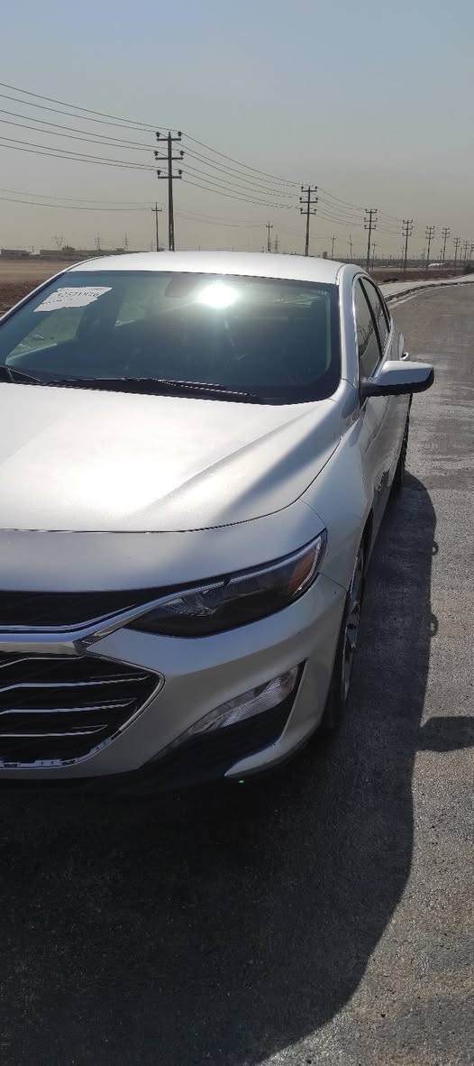 السلام عليكم 

ماليبو 2020 LT
محرك 1.5 تيربو
السيارة غرق بيه بوارد والدوسة اليمنة بيه ضربة على وضعها حدادة جديدة  تبريد تدفئة وتدفئة كشنات بلاد بجم كبس ايرباكات كله سليمة ...
تحكم استيرن جهتين
تدفئة كشنات 
تبريد وتدفئة مناخية 
شاشة كار بلي 
بصمات 
تشغيل عن بعد
السعر 115 وبيه مجال 
للاستفسار على الرقم 
***********
*********** شط العرب, البصرة
