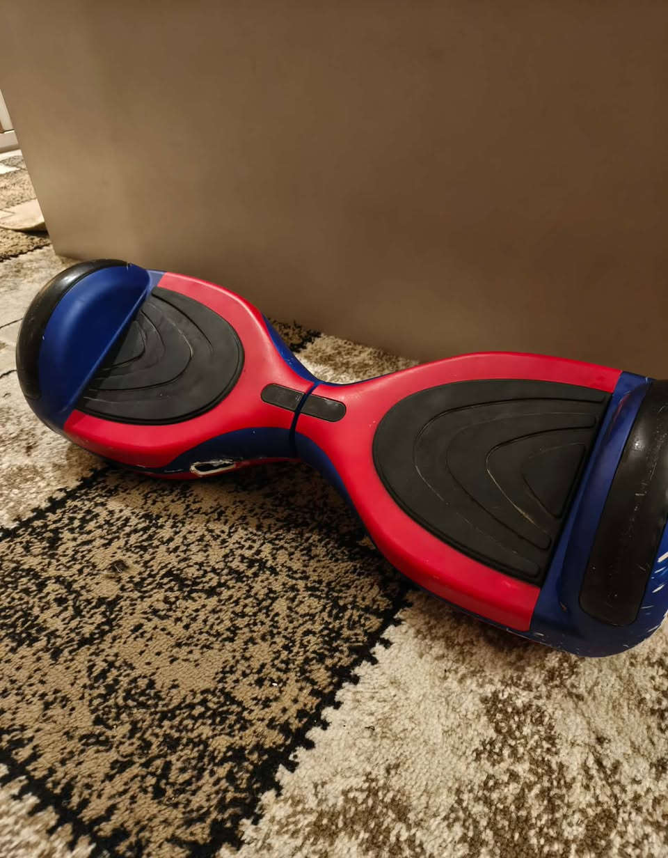 السلام عليكم سكوتر للبيع مستخدم 
السكوتر شغال نقصه فقط بطاريه السعر ٦٠ الف وبي مجال بسيط علماً ان الجديد ١٦٠ الف سعره 
للأستفسار الاتصال ع الرقم 
***********
