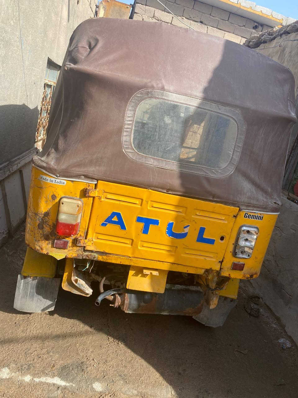 تكتك اتول موديل 20 اوراق اصوليه
محوره محرك TVS شغالة  بس كهربائيات يرادلها ترتيب 

مكاني البصرة الزبير سعر مليون ونص وبيها مجال قليل الموشراي لايراسل 

متواجد واتساب ***********
