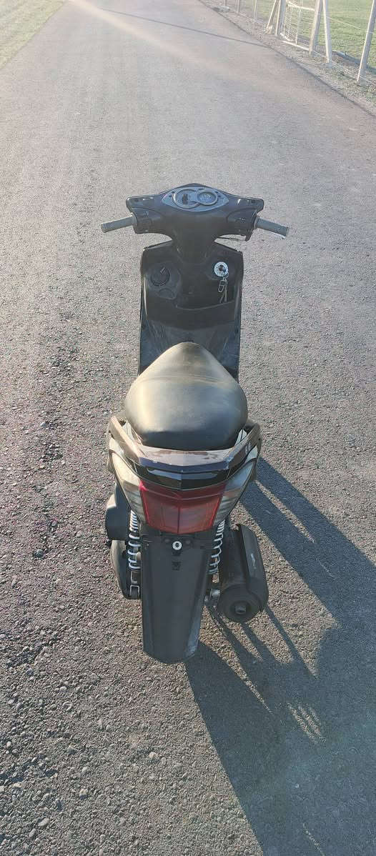 سلام عليكم متاح دراجة سكنز 140شغالة سلف أو هندر كهرباء كلهة شغالة تايرات بريك بس خلفي شغال مكاني تاجي سعر 400او بيعة مجال للطيبين رقمي***********وشكرآ
