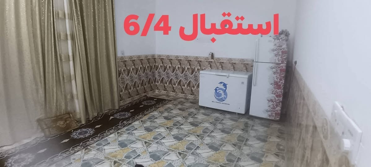 سلام عليكم بيت  البيع   كوت البسروكيه 
مساحت البناء200  متر بلوك مسلح 

مدرسه موجوده
مستشفئ موجود
قريبات ثنينهن
غرفتين   4/5
استقبال 6/4
الهول  10/4
مطبخ 4/6 المطبخ..  خارجي. سقف سندويج 
حديقه داخل البيت 200 متر السعر 28 ***********
