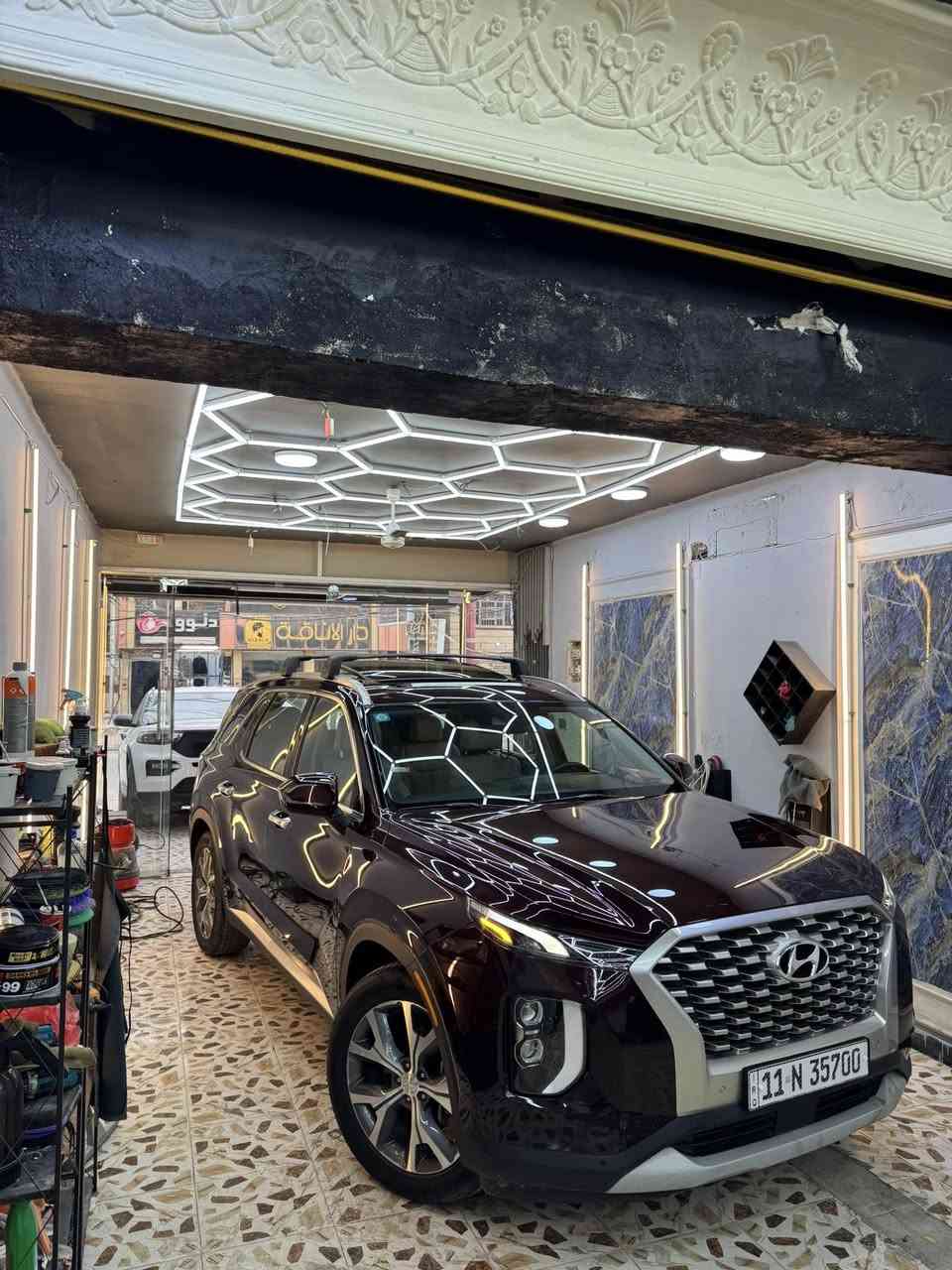 🚗 للبيع هيونداي باليسايد 2022 – SEL
المواصفات:

 • محرك V6 بنزين 3.8L

 • قير أوتوماتيك 8 سرعات

 • دفع أمامي

 • فتحة سقف

 • دخول ذكي + تشغيل بصمه

     •جنطه كهرباء

 • كراسي جلد

     •كراسي وسطيه منفصله(vip)

     •كراسي خلفيه كهرباء

 • تحكم كهرباء بالمقاعد

     •تدفئه كشنات+ستيرن

 • شاشة وسط كبيره

 • كاميرا خلفية

 • حساسات أمام وخلف

     •رادار امامي+ خلفي+جانبي

 • تحكم بالمقود

     •مثبت سرعه تفاعلي

 • مكيف أمامي وخلفي

 • ويل المنيوم حجم 20

     •بردات خلفيه

 • أنظمة أمان (ABS – Traction – Airbags)

الممشى: 47 ألف ميل

الحالة:

 • السيارة نظيفة وتعمل بشكل ممتاز

 • حادث سابق قطعتين: باب السائق + باب خلف السائق فقط

     •اريباك برده+كشن مبدلات وراجعات سستم واحد

 

الموديل: 2022

الفئة: SEL

💰 السعر: (27000$)

📍 الموقع: (بغداد-السيديه)

📞 للتواصل: (***********)
