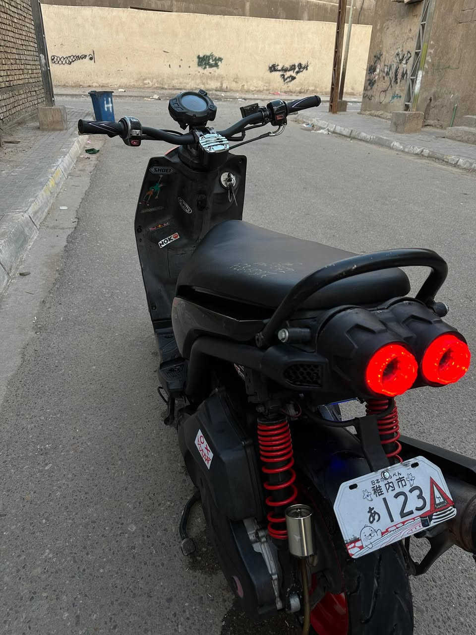 سكنس مديل 2014
كله بلاد ما مبدل بيها شي 
عدا كلجات رياضي الاصلي 
الباقي كله بلاد كفرات مختم ختم واحد
مكينه ما مفتوحه 
لون يخبل 
بيها بس هاي الدحكه ندحكت بلحايط موضحه بلصوره ماشر عليها
دراجه احلى من صور بالف مره تجي وتشوفها
سعر 1250 
مليون وربع بيها مجال للشراي
عنواني بصره حيانيه 
***********
