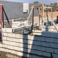 اسطه بناء بلوك درجه اولى متفرغ حاليا للاتصال 07519839704 07877035376