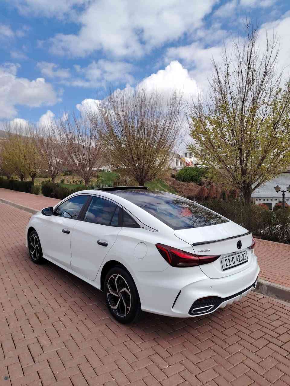 MG GT 2025 فول مواسەفات
مــەکــیــنـــە تــۆربــۆ 
کـــوشـــن کـــارەبـــا
ســــڵایــــت
ویـــل کـــرۆم گــەورە
هـــیـــچـــی پـــێــــوە نـــیـــە
بـــۆیــاخ تــەنـــك
هــەمووگــیــانــی بــەشــەرت بــە نــاوی  خــۆمــەوەیـــە
کــامــل جــوانکـاری بــۆ کــراوە
هــەمــووگــیــانــی بــەشــەرت
تــەنــها ٢٠هـەزار ڕۆشــــتــــووە
***********
