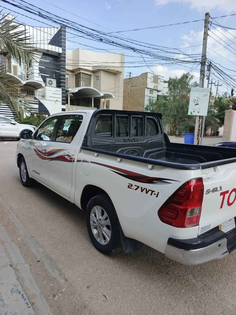 تيوته هاي لوكس مديل ٢٠١٦ كفاله عامه فول بصمه رقم قادسيه كير عادي سعر ٢١٥ وبيهه مجال ***********
